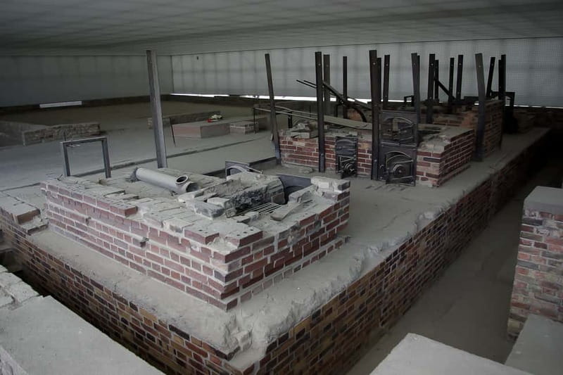 Berlin & Sachsenhausen: 5-Hour Tour "Third Reich" by VW-Bus - Price and value for a group up to 2