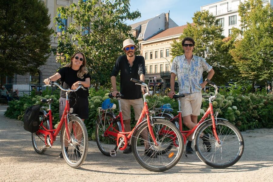 Berlin: Secrets of Berlin Bike Tour - People’s Theatre and Babylon Berlin, modern culture in context