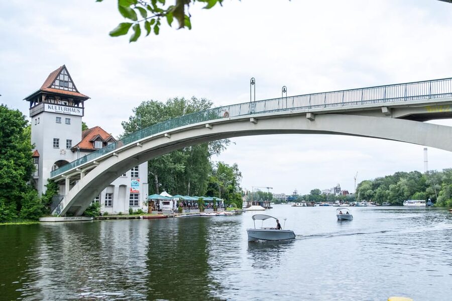 Berlin: Self-Drive Boat Tour - Self-Driving on the Spree: the real appeal in Berlin