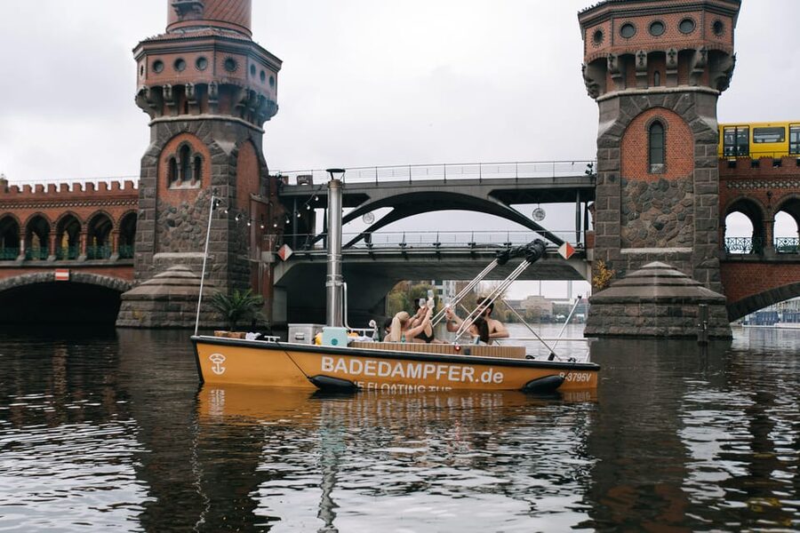 Berlin: Self-drive hot tub boat experience - Key things to know before you book