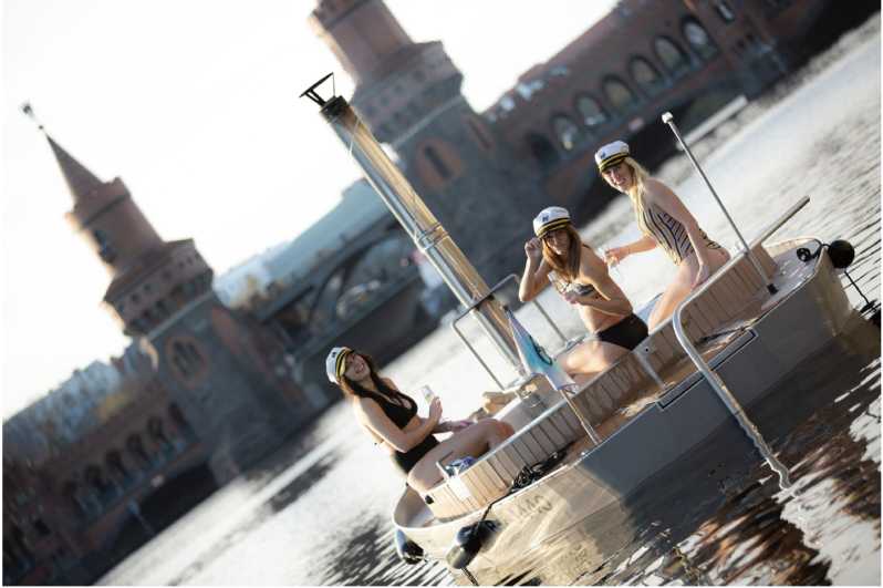 Berlin: Self-drive hot tub boat experience - FAQ