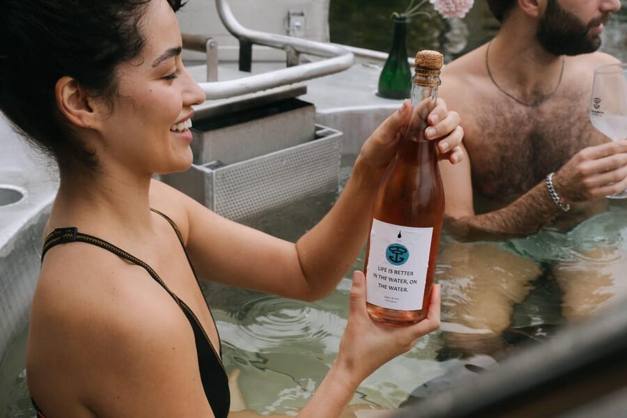 Berlin: Self-drive hot tub boat experience - The Spree loop and the Oberbaumbrücke pass you should expect