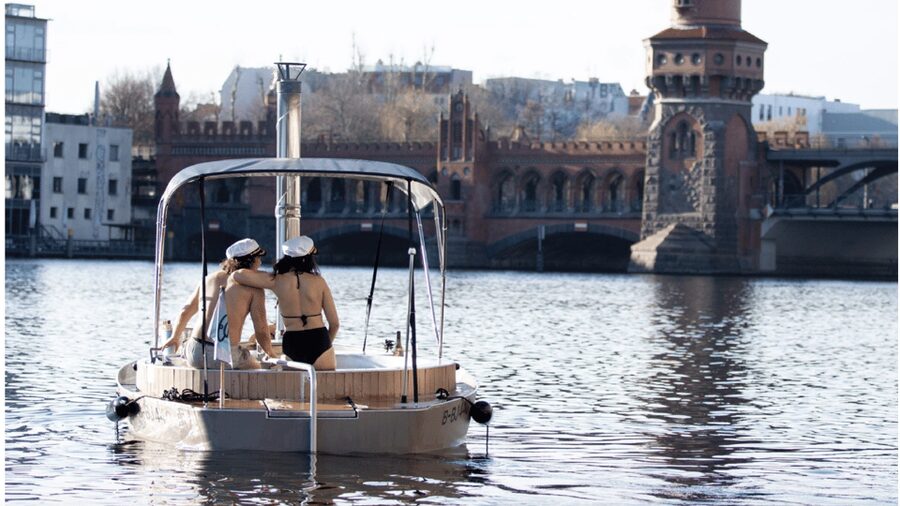 Berlin: Self-drive hot tub boat experience - Who should book this hot tub boat (and who should skip it)