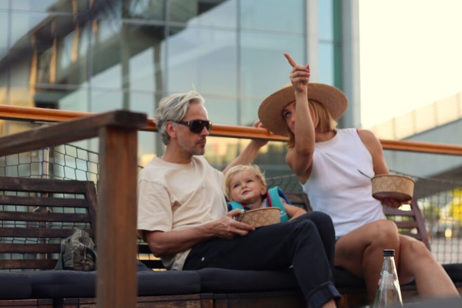 Berlin: Sightseeing Boat Tour on the Spree for Families - Onboard comfort: lounge seating, heated interior, and where to sit