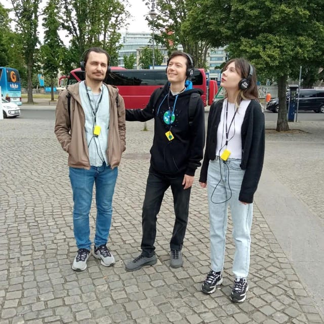 Berlin Sightseeing Musical-Historical Walking Tour - Holocaust Memorial: listen carefully, walk with respect