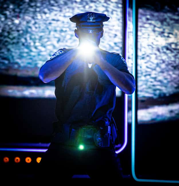 Berlin: SIXX PAXX Men´s Performing Arts Show - Who should book SIXX PAXX, and who might skip it