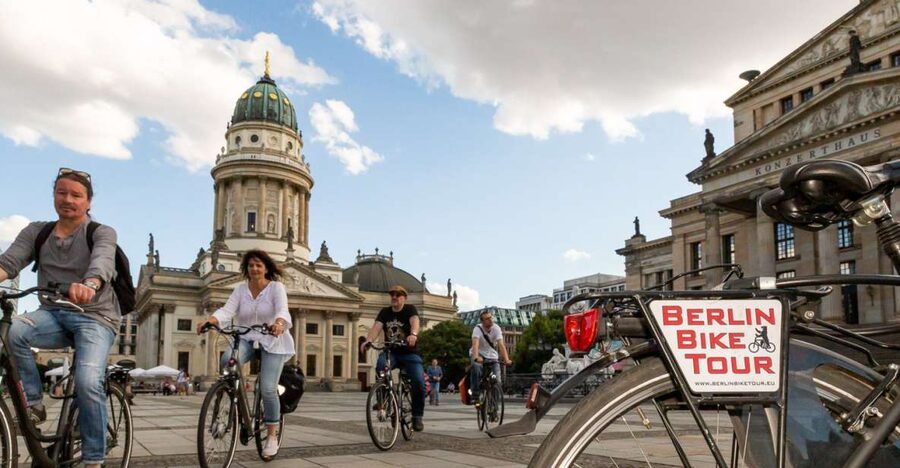 Berlin: Small Group Bike Tour Through City Center - Key highlights you will feel right away