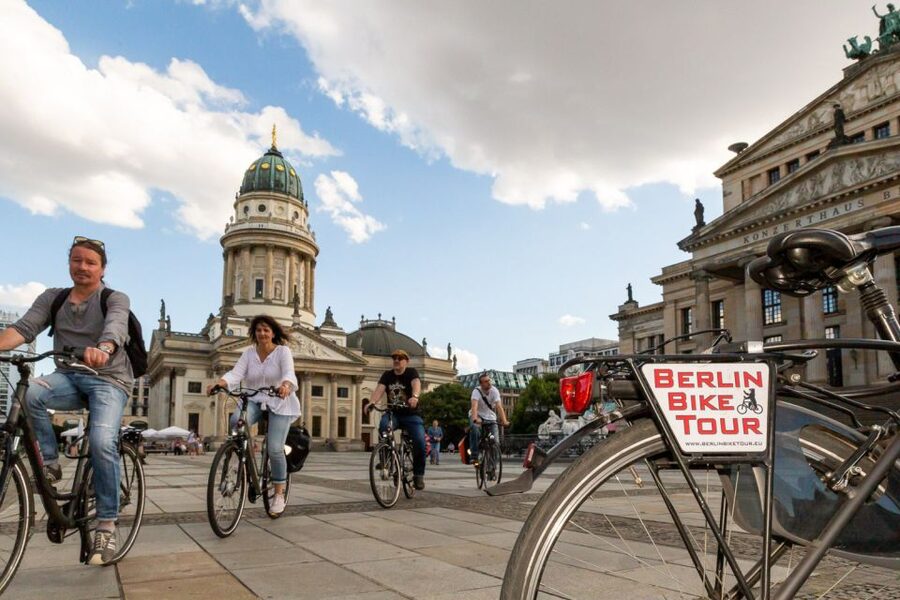 Berlin: Small Group Bike Tour Through City Center - New Synagogue and the Old Post Headquarters: architecture that helps you read Berlin