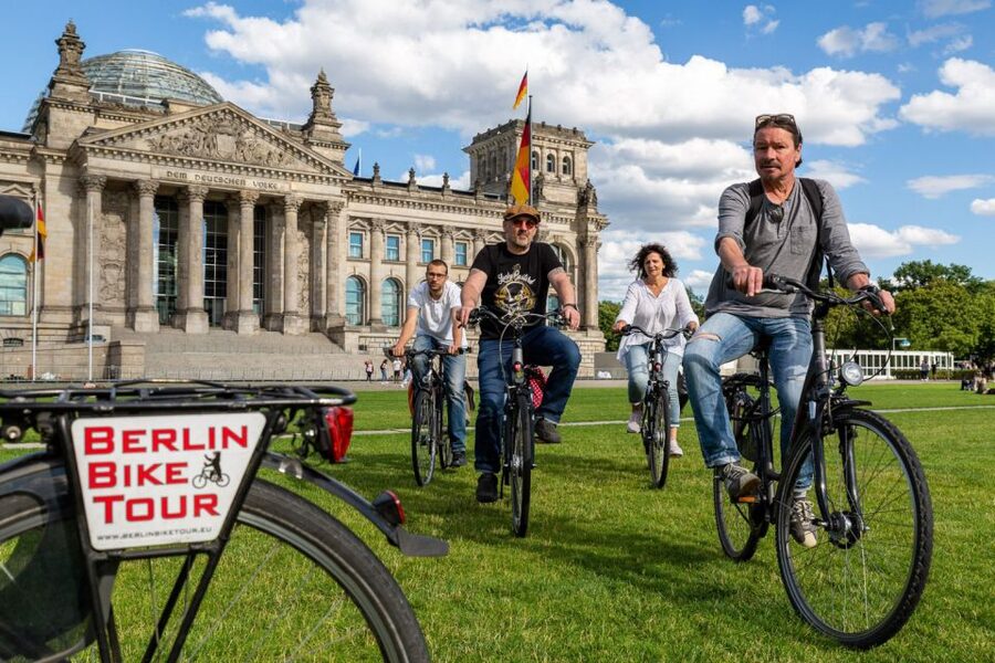 Berlin: Small Group Bike Tour Through City Center - Price and value: $39 for 3.5 hours of guided Berlin center riding