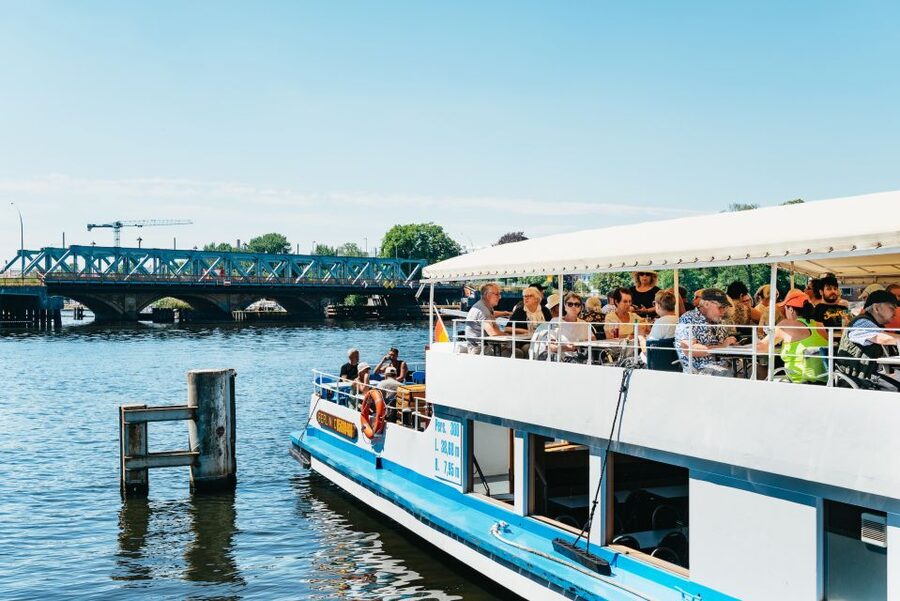 Berlin: Spree Boat Tour to Müggelsee - Passing Köpenick Palace and the river sights that make the commentary worthwhile