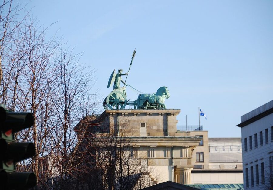 Berlin: The Time of National Socialism Walking Tour - Why This Walk Starts at Brandenburg Gate (and why that matters)