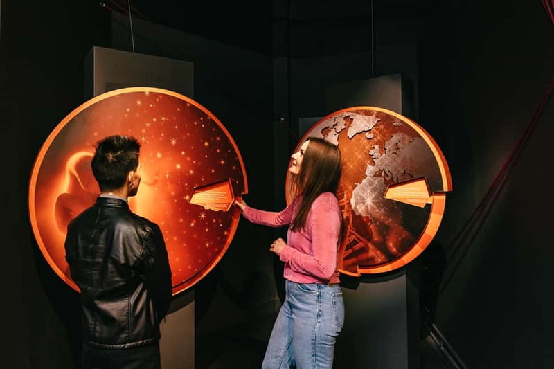 Berlin: Tickets for the BODY WORLDS Museum in Berlin - Whole-body plastinates and the visual logic of organ systems