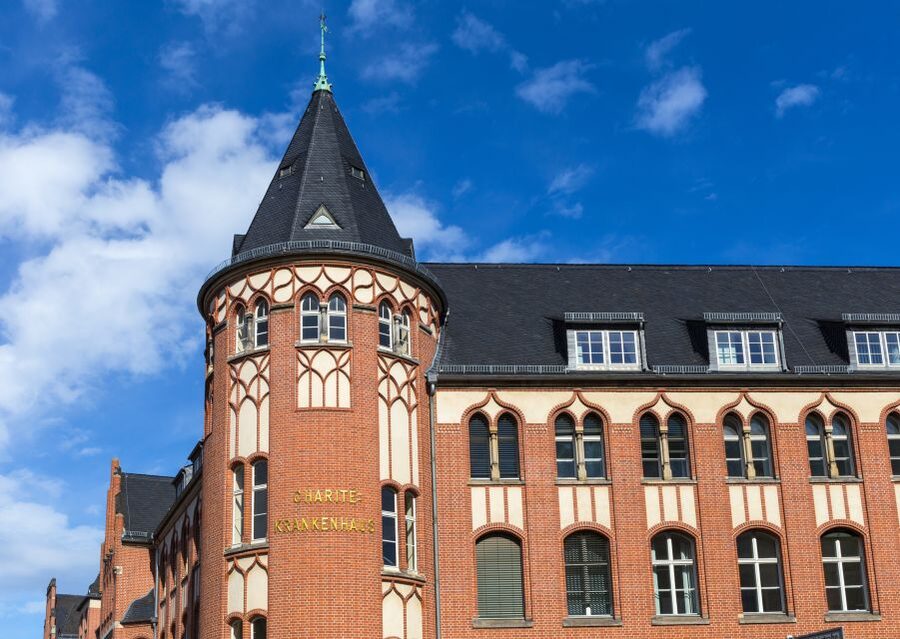 Berlin: walking tour about Charité - The medicine temple in a backyard: oldest surviving teaching building