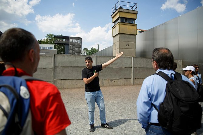 Berlin Wall, Cold War and Stasi Museum Tour - The pacing, route length, and how to handle a 10:00 am start
