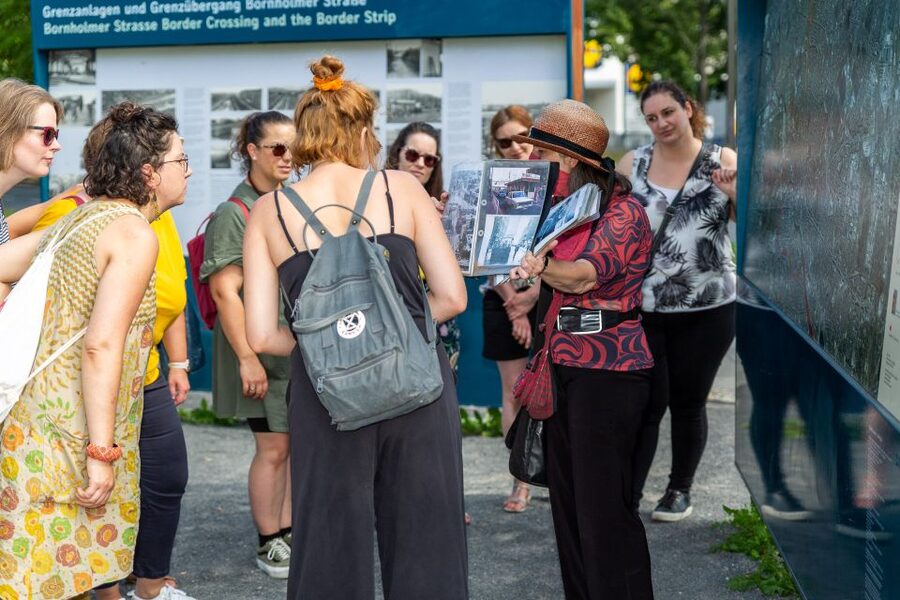 Berlin Wall: Small Group Guided Tour - Starting at Berlin Bike Tours, Then Straight to Bornholmer Straße