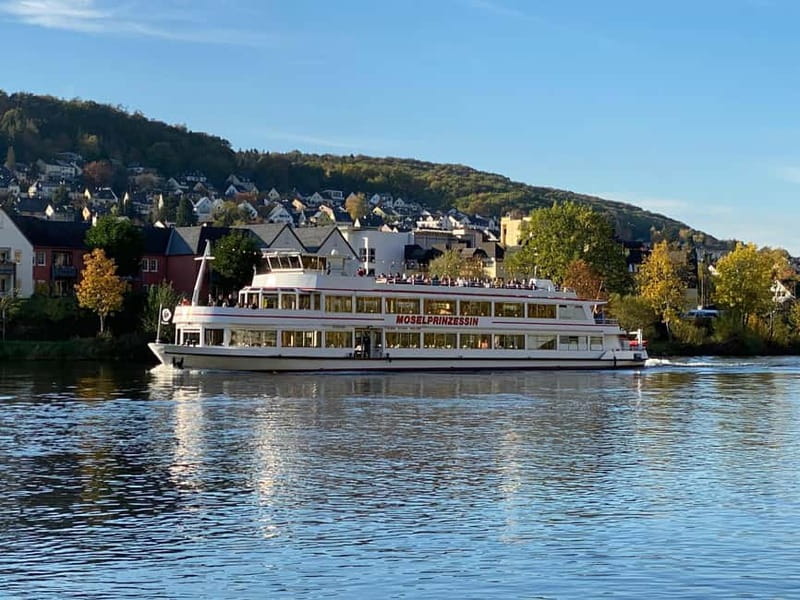 Bernkastel: 1-hour panoramic boat tour Lieser, Mülheim and back - Getting to the Moselprinzessin in Bernkastel, fast