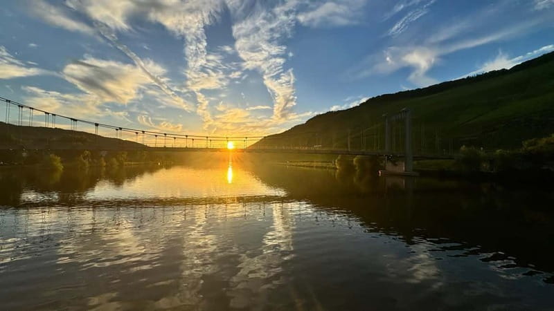 Bernkastel: 1-hour panoramic boat tour Lieser, Mülheim and back - Boarding the Moselprinzessin: big ship comfort, real views