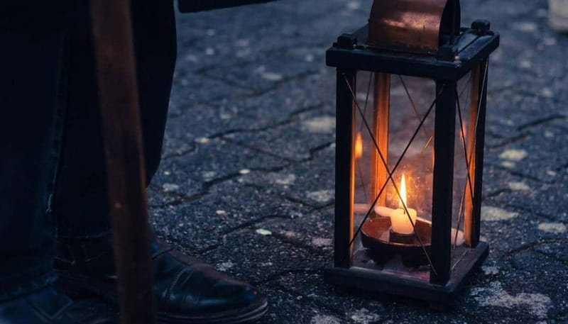 Bielefeld: Night watchman guided tour (adventure tour) - The 1485 town house stop: why one date can sharpen your whole walk