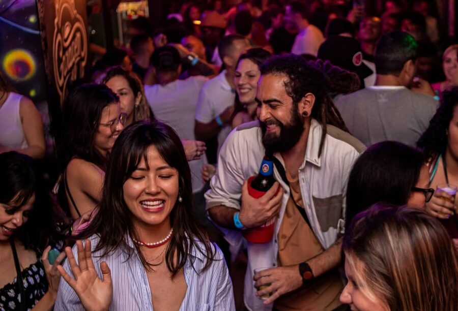 Big Hamburg Pubcrawl - Shots, Games & VIP Bundle - Quick Decision Checklist: Should You Book This Pubcrawl?