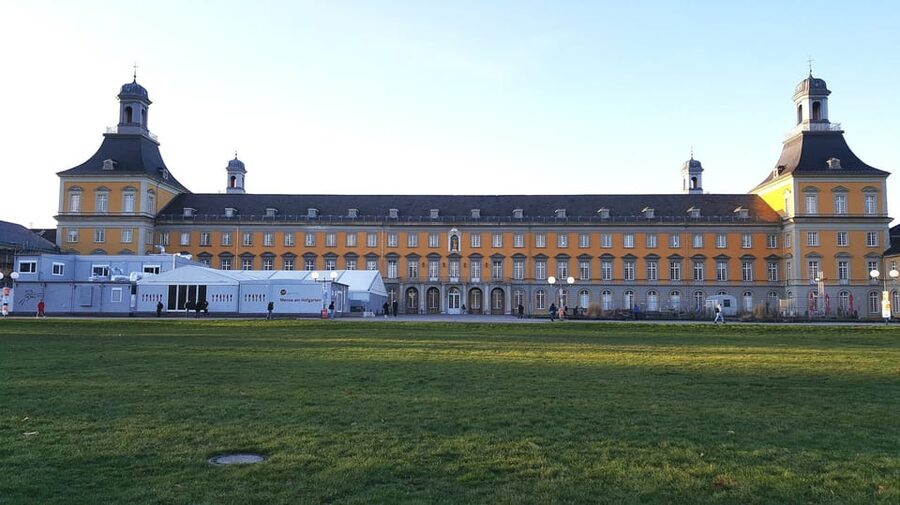 Bonn: Private City Highlights Walking Tour - Photo stops that line up with Beethoven’s trail: Monument, Bonn Minster, and more
