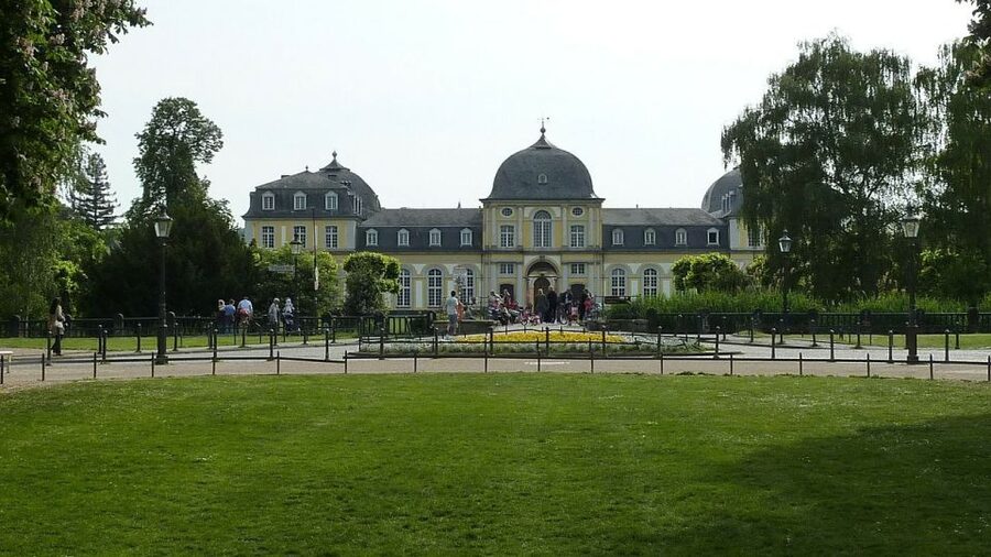Bonn: Private Guided Walking Tour - Rhine River Views, Sieben Mountains Distance, and a City With Two Sides