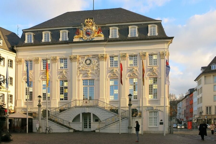 Bonn: Private Guided Walking Tour - Start at the Tourist Office and Get Oriented Fast