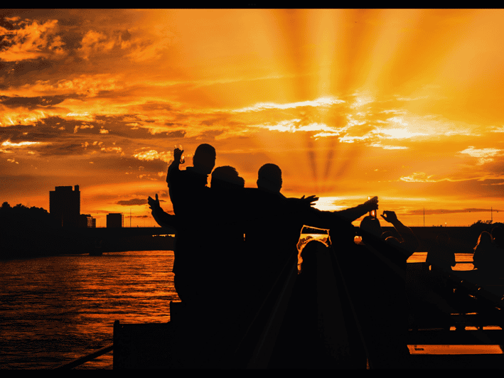 Bonn: Sunset Boat Tour on the Rhine - Timing and how the cruise runs from Jetty 8