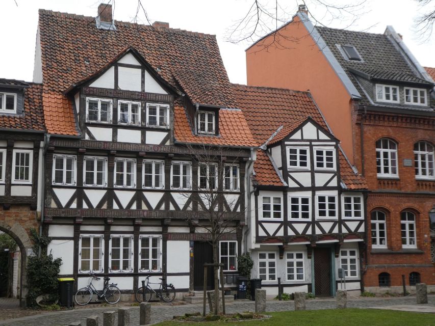 Braunschweig: Private City Walking Tour with Certified Guide - Price and value for a private group up to 25