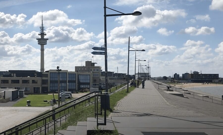 Bremerhaven: Sailor's yarn, legends and sea walking tour - Myths and maritime crime: the stories that make it memorable