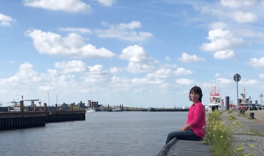 Bremerhaven: Sailor's yarn, legends and sea walking tour - The fairytale Bremerhaven angle: why the lighter stories count