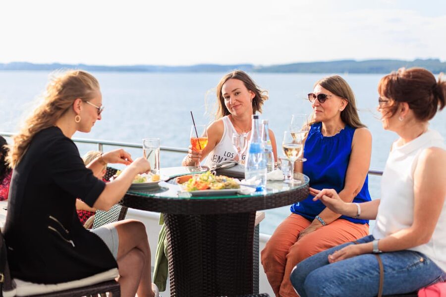 Brombachsee: Ship Tour on the Trimaran "MS Brombachsee" - The MS Brombachsee trimaran: built for easy lake time