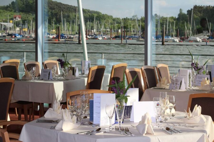 Brombachsee: Ship Tour on the Trimaran "MS Brombachsee" - Picking your pier: how to start where it makes sense