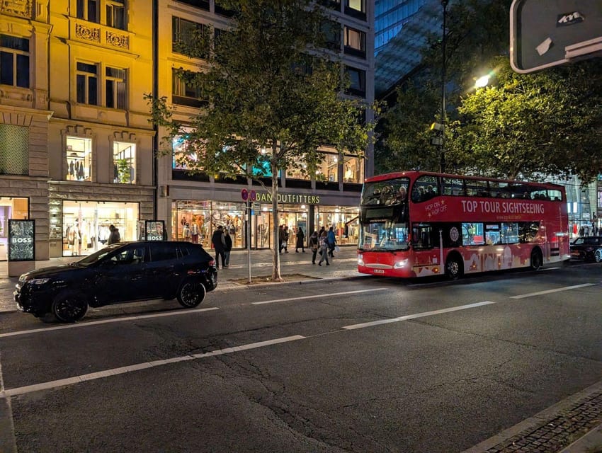 Christmas market lights tour bus through Berlin, free mulled wine (2.5 hours) - Price and value: is $32 worth it for 2.5 hours?