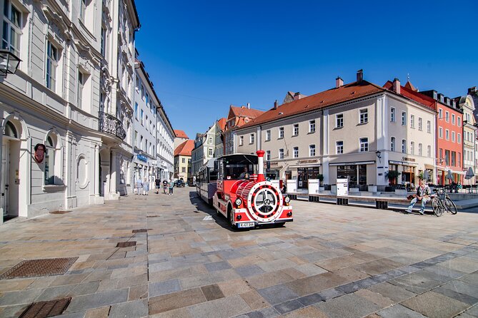 City tour through Regensburg with the little train - How much does it cost, and what value you really get