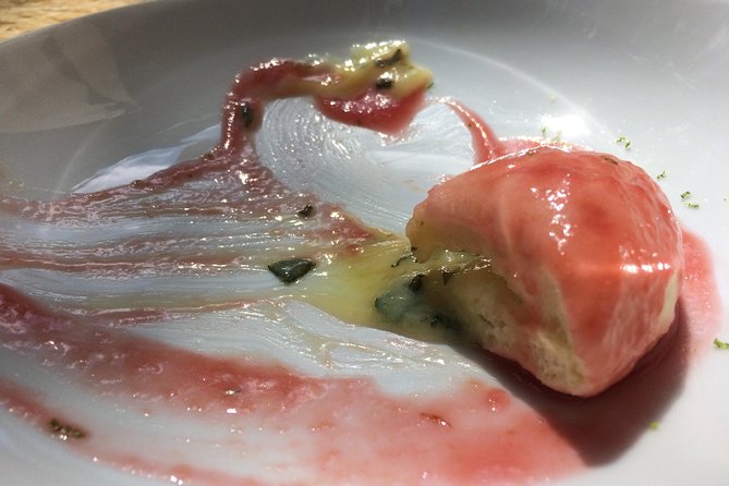Classic Bites and Culinary Trends Neighborhood Food Tour in Berlin - Kastanienallee immigrant influence stop and dessert on Oderberger Straße