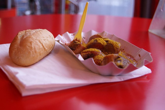 Classic Bites and Culinary Trends Neighborhood Food Tour in Berlin - Start at Espresso House, where the guide sets the East Berlin context