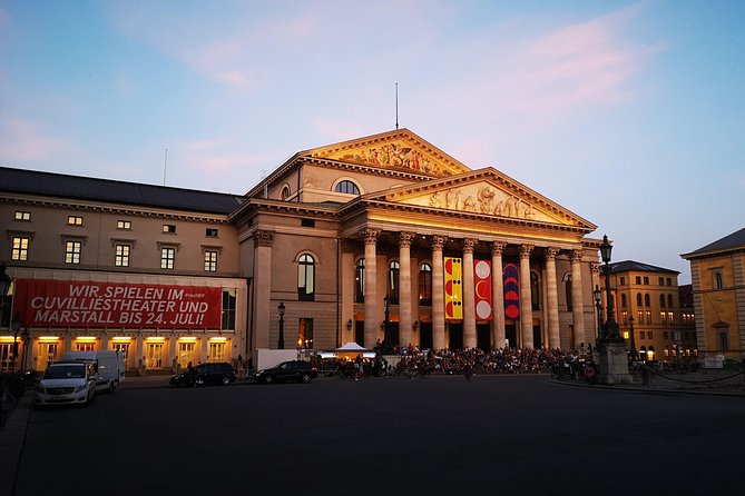 Classic Mike's Bike Tour daily @ 11.30 incl Beer Garden & Surfers - A smart way to see Munich in a half day
