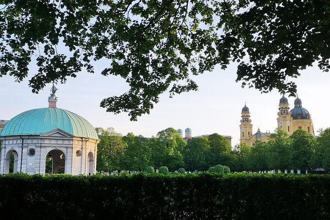 Classic Mike's Bike Tour daily @ 11.30 incl Beer Garden & Surfers - Wittelsbach stops: Max-Joseph-Platz and Odeonsplatz