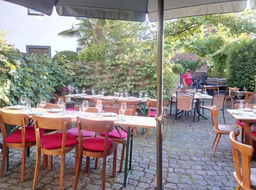 Cochem, Moselle: Wine experience hike with boat trip - Winery tastings and the winegrower’s platter, how the food changes the whole day