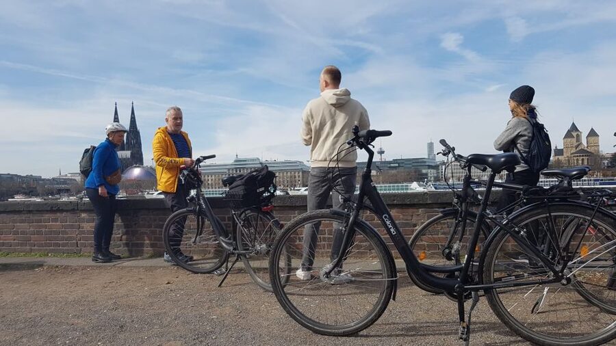 Cologne: 3-Hour Guided Bike Tour - Cologne Cathedral and the Museum Ludwig Area