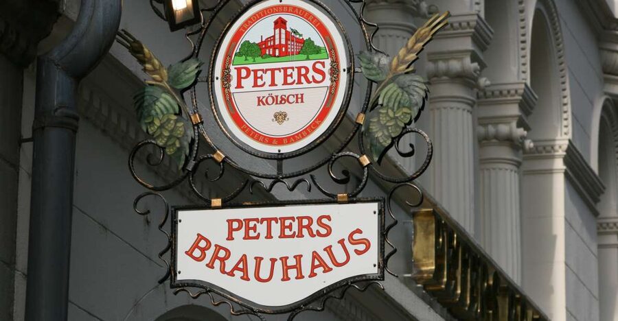 Cologne: 3 Old Town Breweries Guided Walking Tour - Where the tour starts, Heinzelmännchenbrunnen