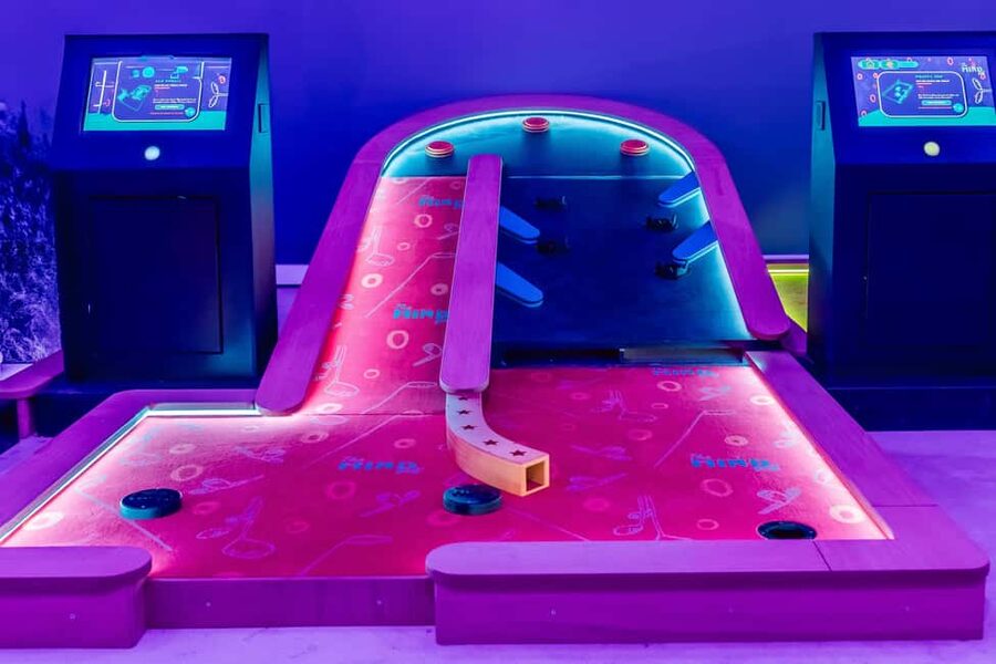 Cologne: Adventure Minigolf - Interactive tour through movie sets! - Scoring and points: where you might notice imperfections