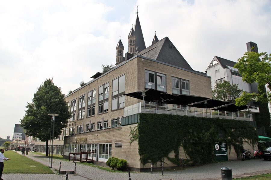 Cologne: Brewery Tour with Beer Tasting and Halven Hahn - Meeting point and walking plan that keeps the evening easy