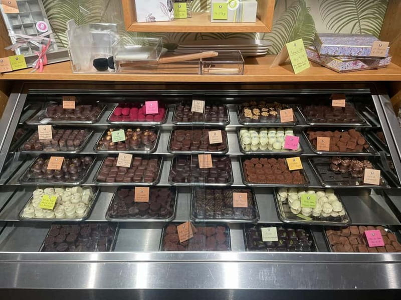 Cologne: Chocolate tasting Tour per Rickschaw - The missing stops you still feel: quick visits and photo breaks