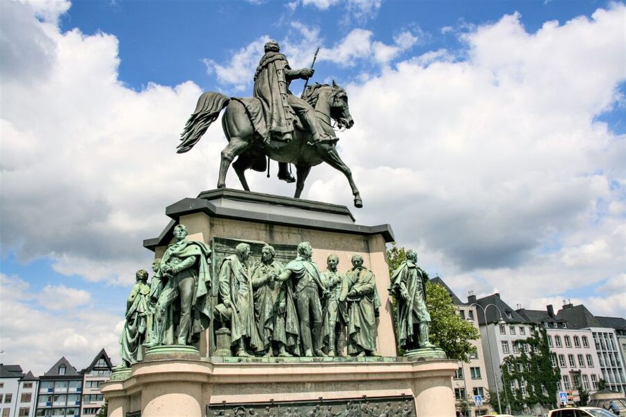 Cologne: City Highlights with Local Guide - The local mentality piece: how Cologne welcomes you while you learn