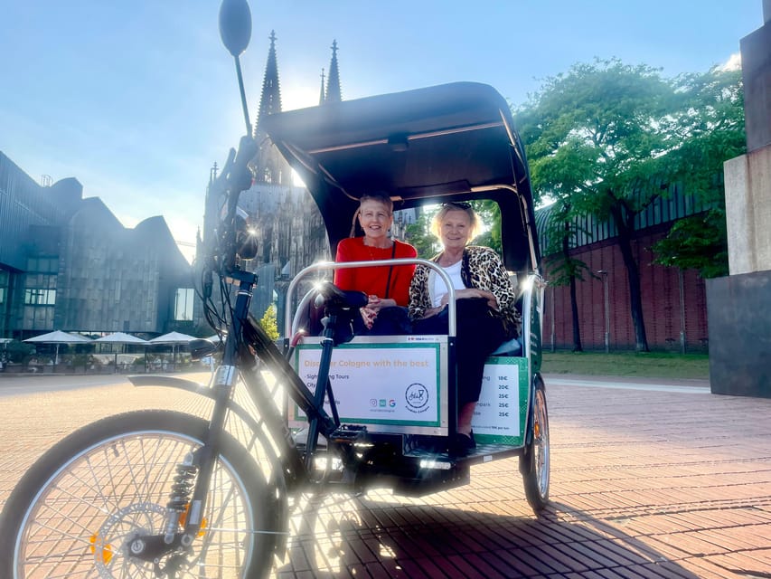 Cologne GlühweinTour per Rikscha - Your ride: emission-free pedicabs, blankets, and what comfort really means
