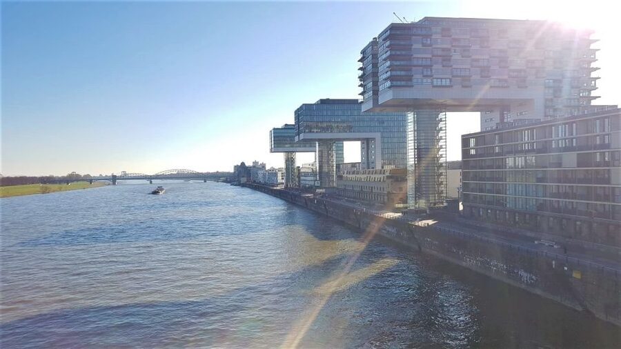 Cologne: Guided E-Bike Panorama Tour - Alter Markt: photo stop, then your breathing room in the city