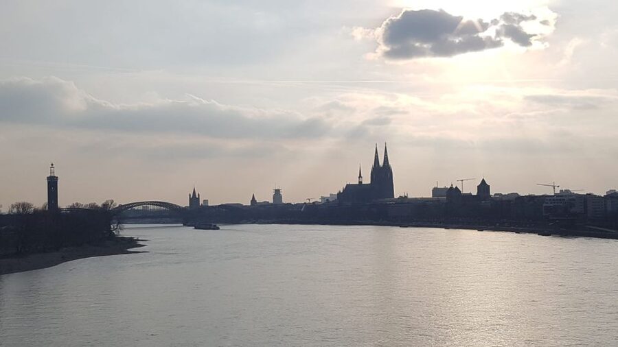 Cologne: Guided E-Bike Panorama Tour - Meeting at Colonia Aktiv near Eigelstein and getting set up fast