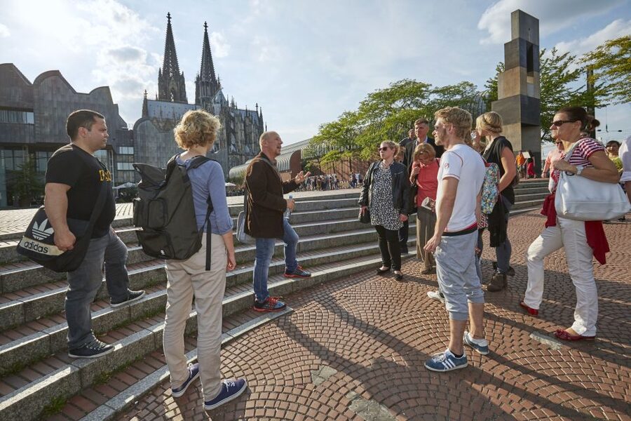 Cologne: Guided Highlights Tour - A 90-minute hit of Roman Cologne to the Rhine
