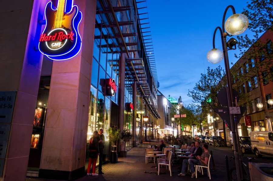 Cologne: Hard Rock Cafe with Set Menu for Lunch or Dinner - A music shrine you can actually eat in
